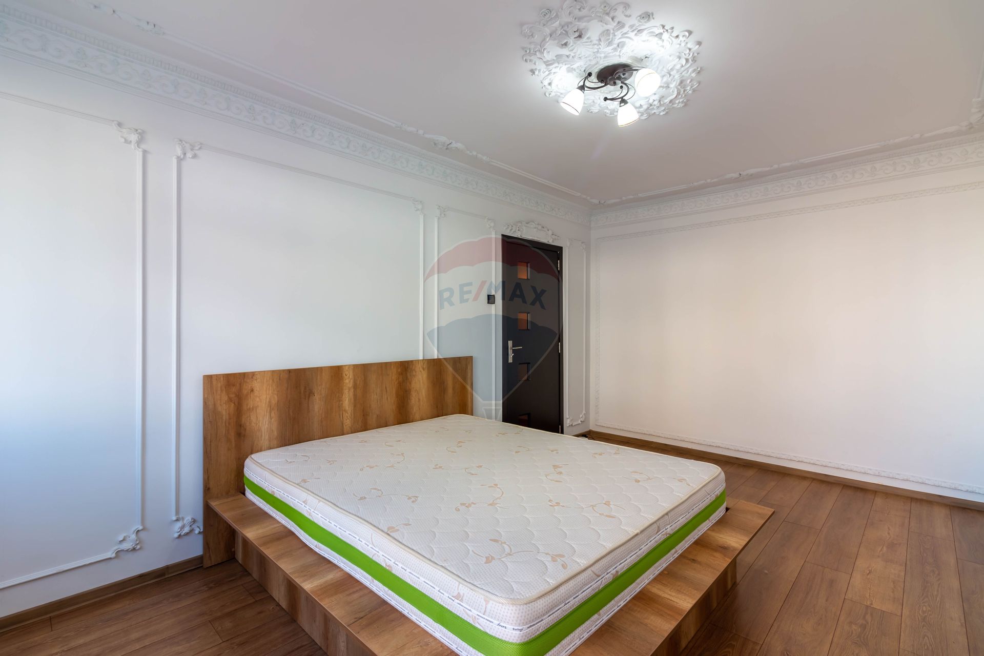 Apartament 3 camere vanzare in bloc de apartamente Bucuresti, Tineretului
