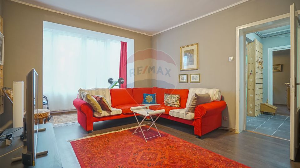 REZERVAT ! Apartament 3 camere Piața Teatrului