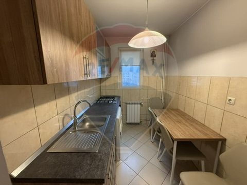VANZARE Apartament cu 2 camere in zona Favorit / Drumul Taberei