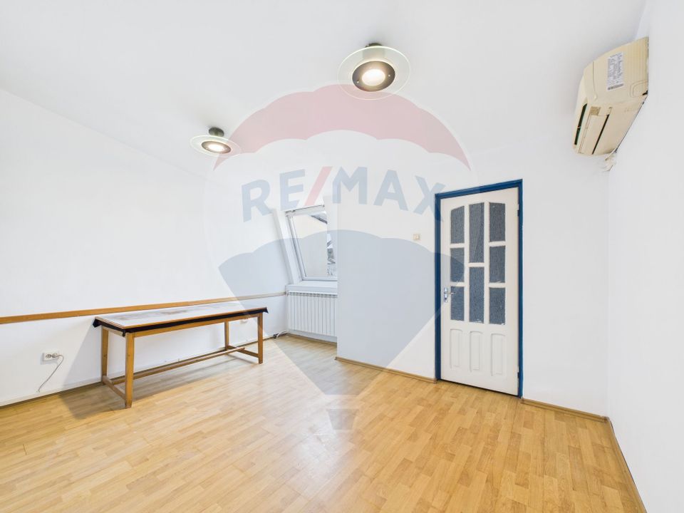 130sqm office space for rent in Unirii area