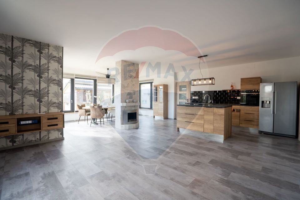 4 room House / Villa for sale