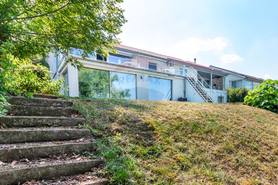 Snagov - Vila 5 camere cu terase mari si iesire directa la lac