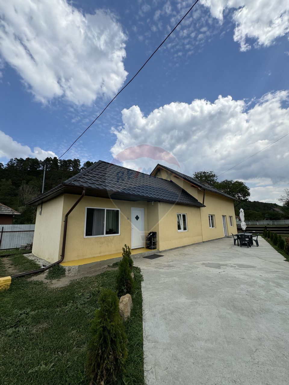 5 room House / Villa for sale