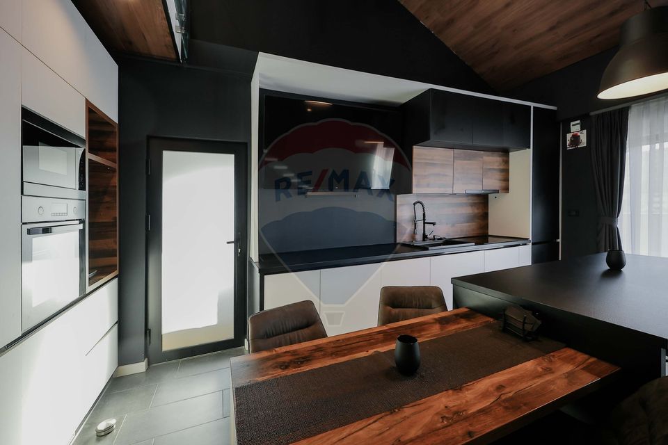 Loft penthouse, 3 rooms, on two levels, with terraces of 108 sqm