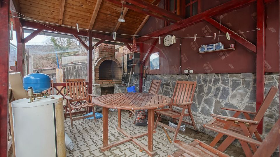 Casă cu 6 camere de vânzare în Azuga, Comision 0%!