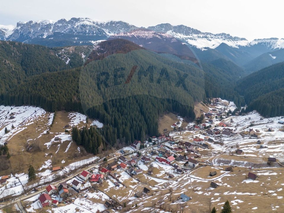 Land 1,091sqm Moieciu de Sus / Strada Valea Bangaleasa