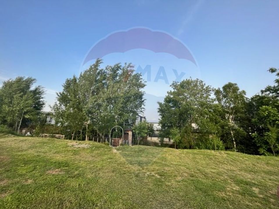 Land 3,700sqm Sibiu / Fundatura Zavoi