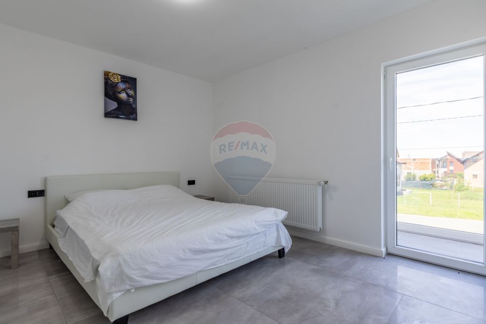 Vilă de lux cu piscina de închiriat