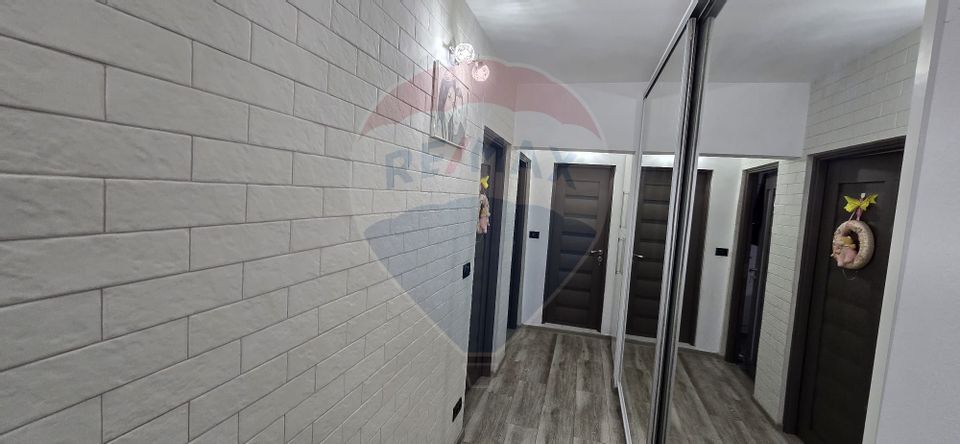 4 room Apartment for sale, Central area