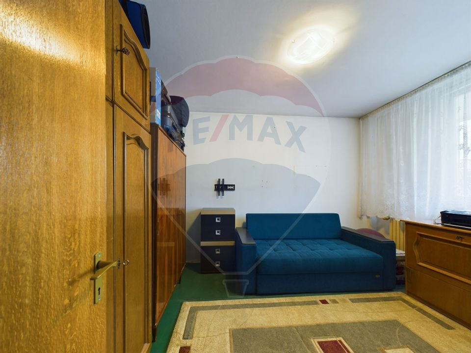 Apartament cu 4 camere, boxa, loc de parcare - Zona Brancoveanu