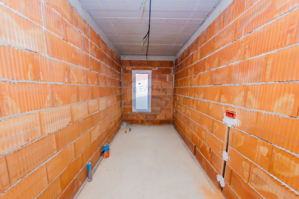 7 room House / Villa for sale, Est area