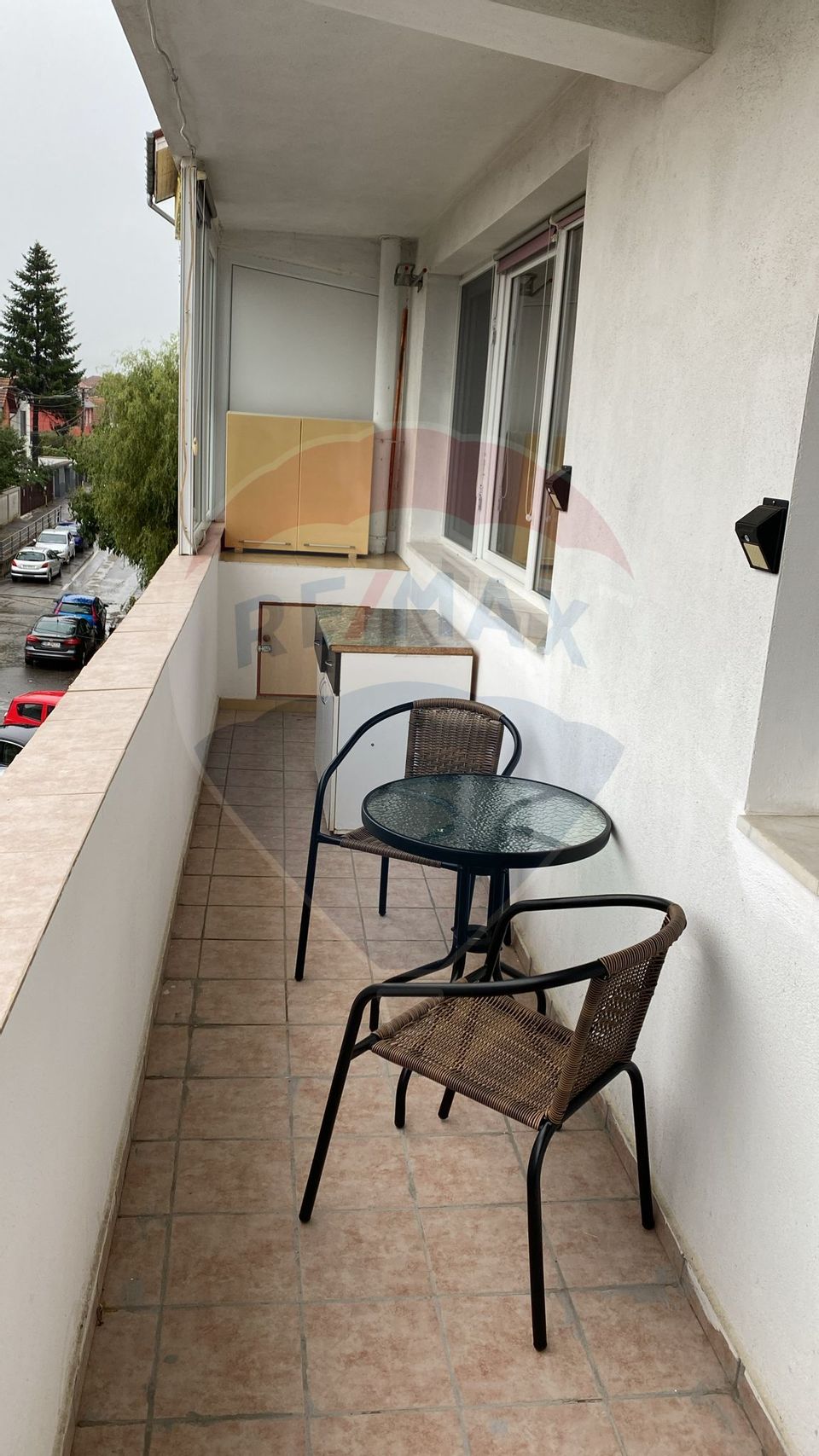 Apartament cochet cu 3 camere de închiriat - strada Tilisca