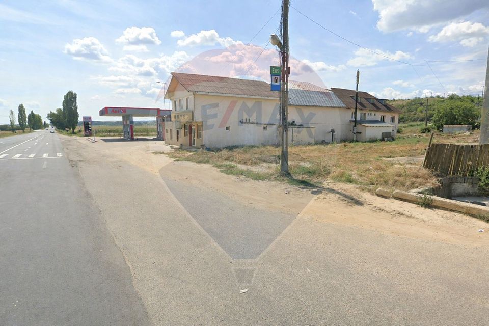 720sq.m Commercial Space for sale