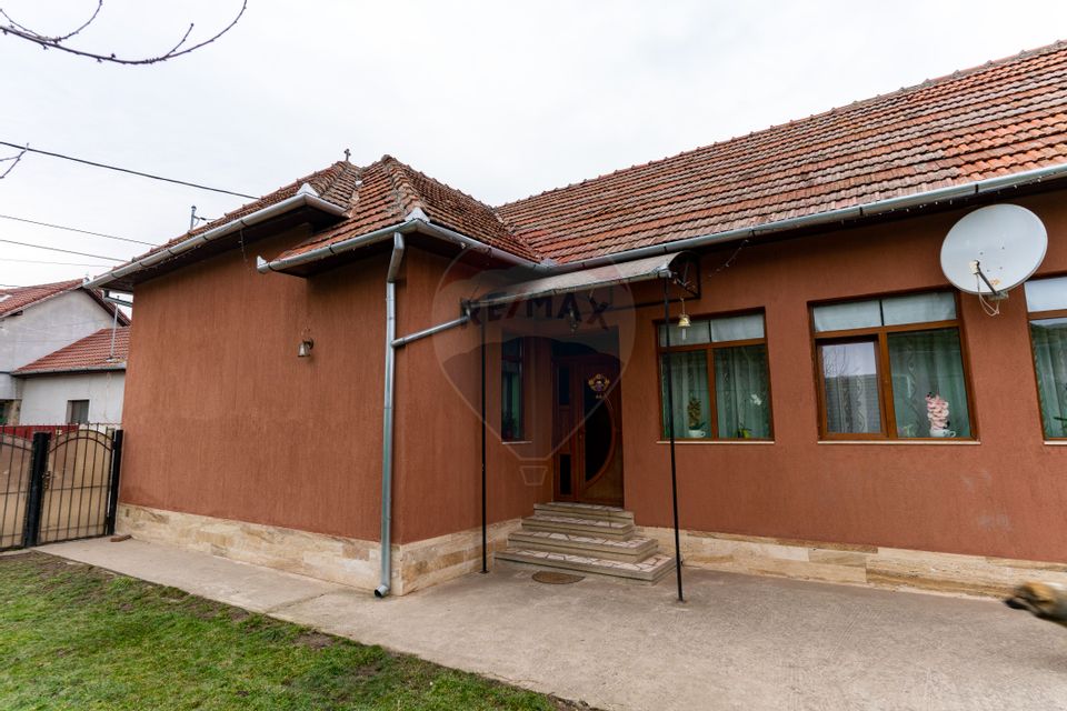 Casă  5 camere în sat Turdaș (Orăștie), jud. Hunedoara