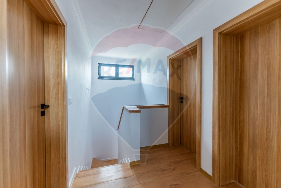 Casă elegantă și spațioasă – în complex privat, zona centrală Arad
