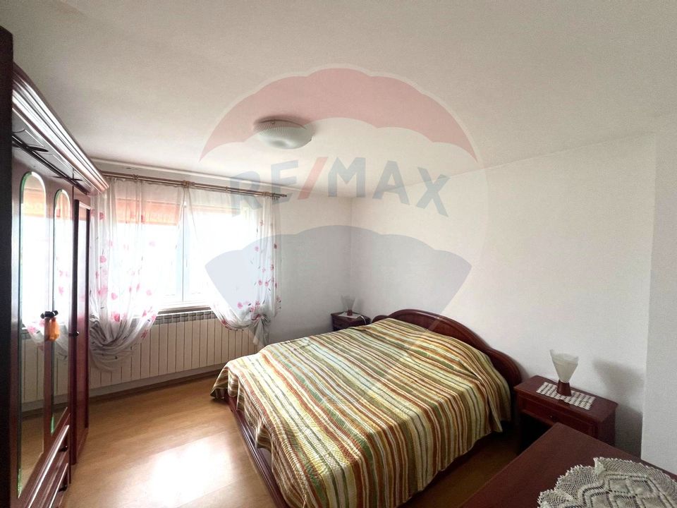 Casă / Vilă cu 6 camere de vânzare în com. Răcăciuni