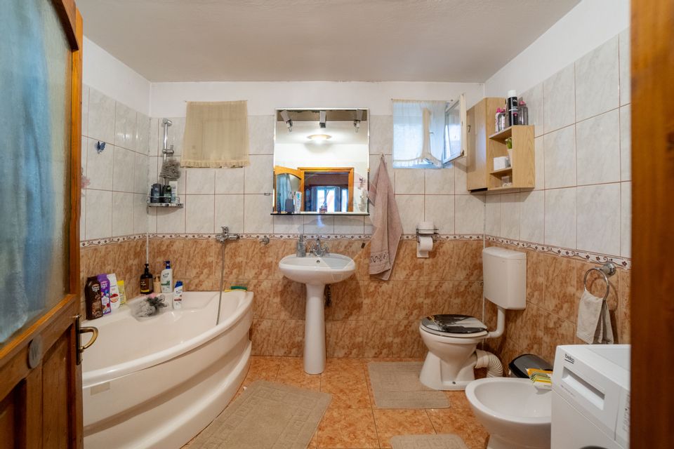 6 room House / Villa for sale