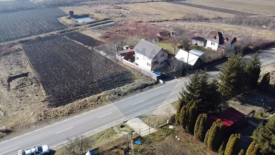 Land 1,430sqm Fodora / Strada Principala