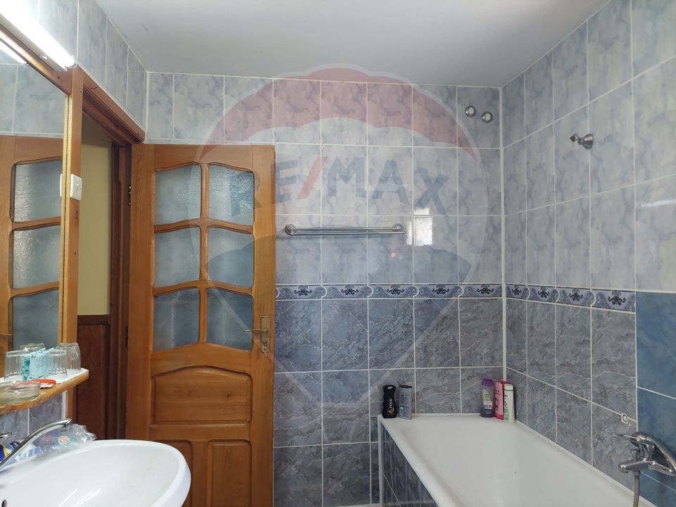 Apartament 3 camere decomantdate Slanic Moldova