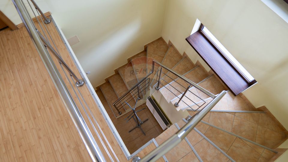 5 room House / Villa for sale