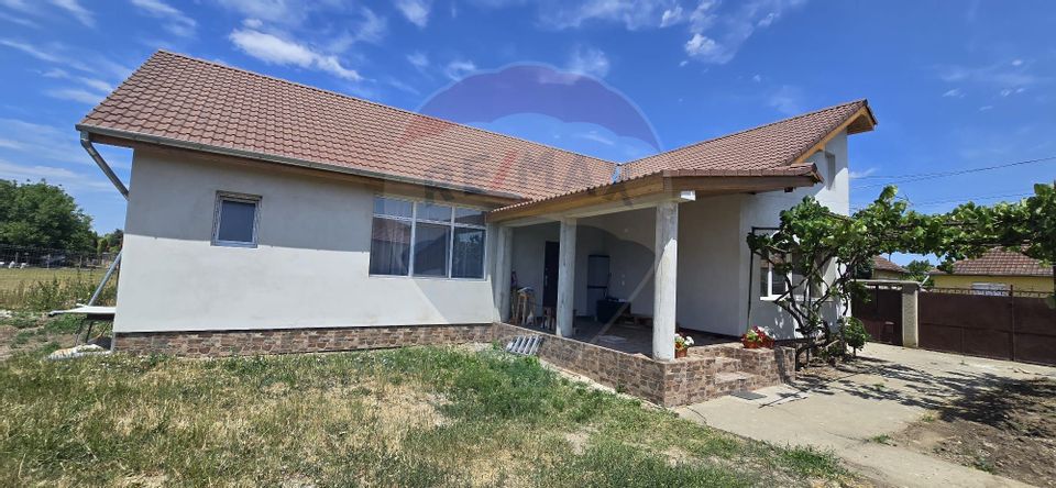 8 room House / Villa for sale