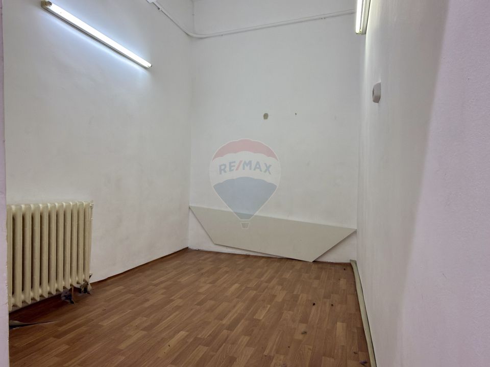 Street commercial space 212sqm for rent in Pantelimon area