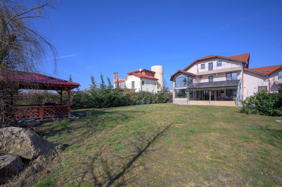 Vila cu design spectaculos, tehnologie smart & lifestyle complet