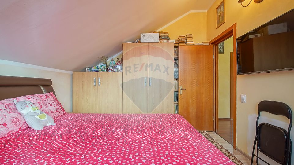 4 room House / Villa for sale, Tractorul area