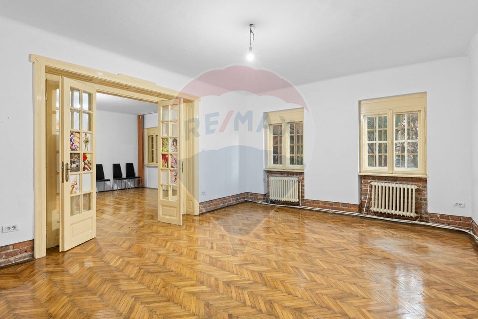 134sq.m Office Space for rent, Central area