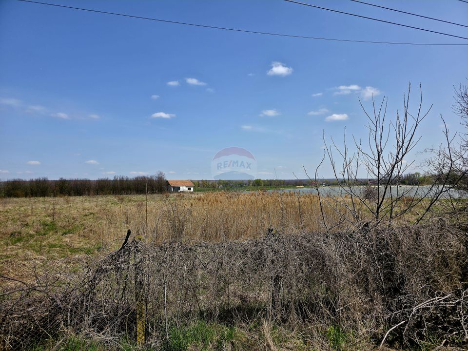 Teren 7,000mp Girov / deschidere 45 metri