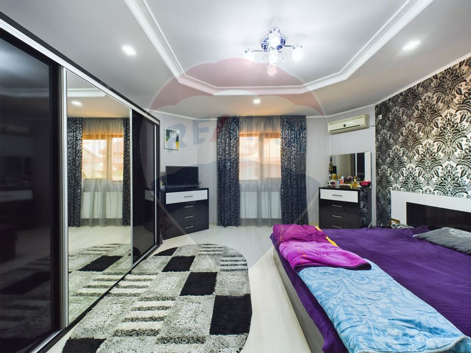 8 room House / Villa for sale, Central area