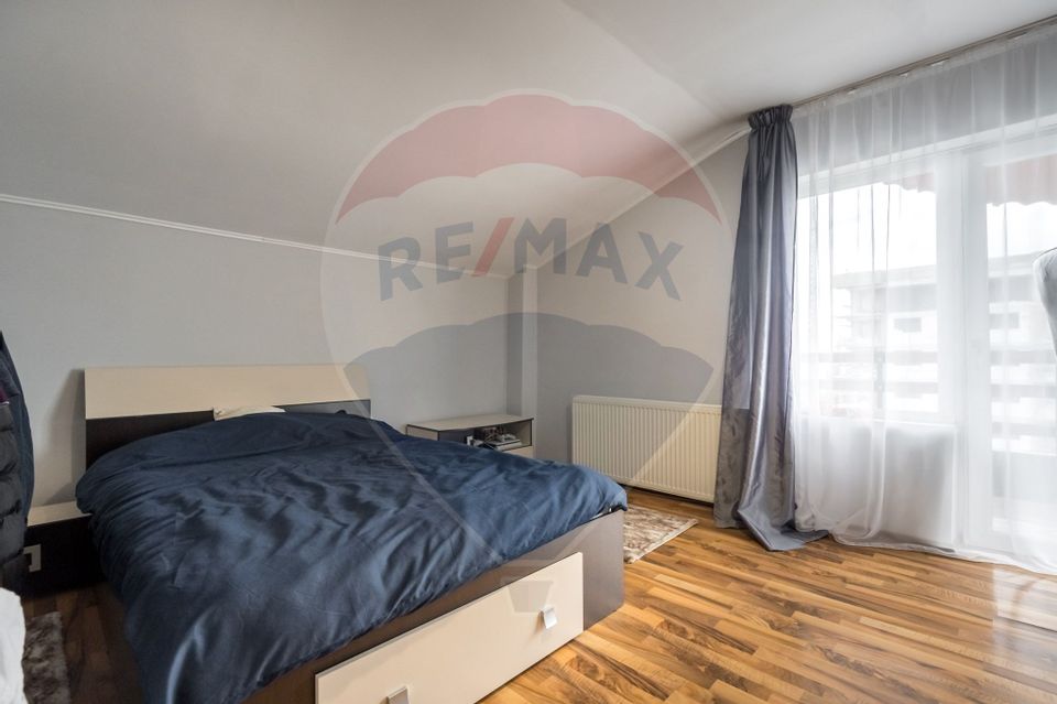 Apartament cu 3 camere de vânzare în zona Sud