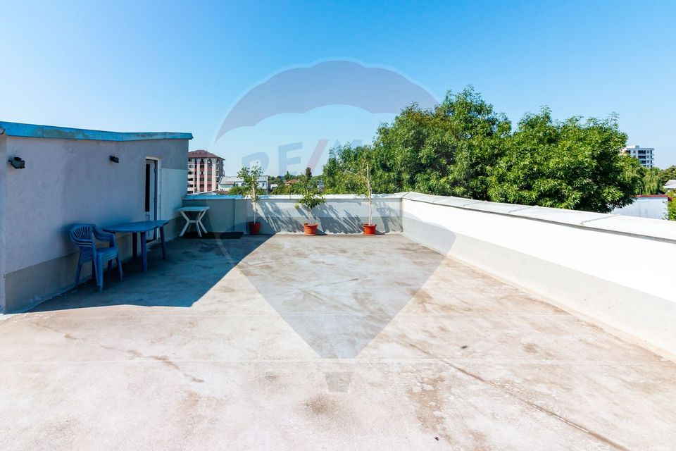 House / Villa with 7 rooms for sale in Giulesti area