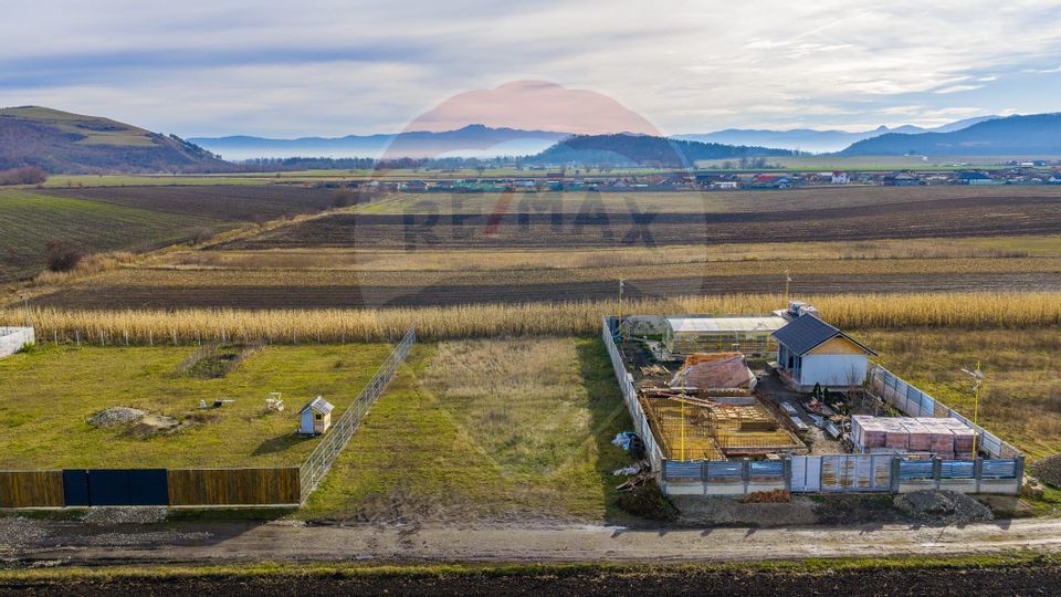 Teren intravilan 800mp Bod / Strada Iasomiei/ zona agrement Cismasu!