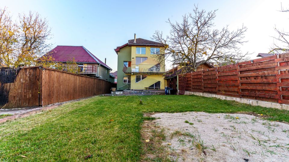 Casa individuala, 6 dormitoare, comision 0%, Intre Lacuri