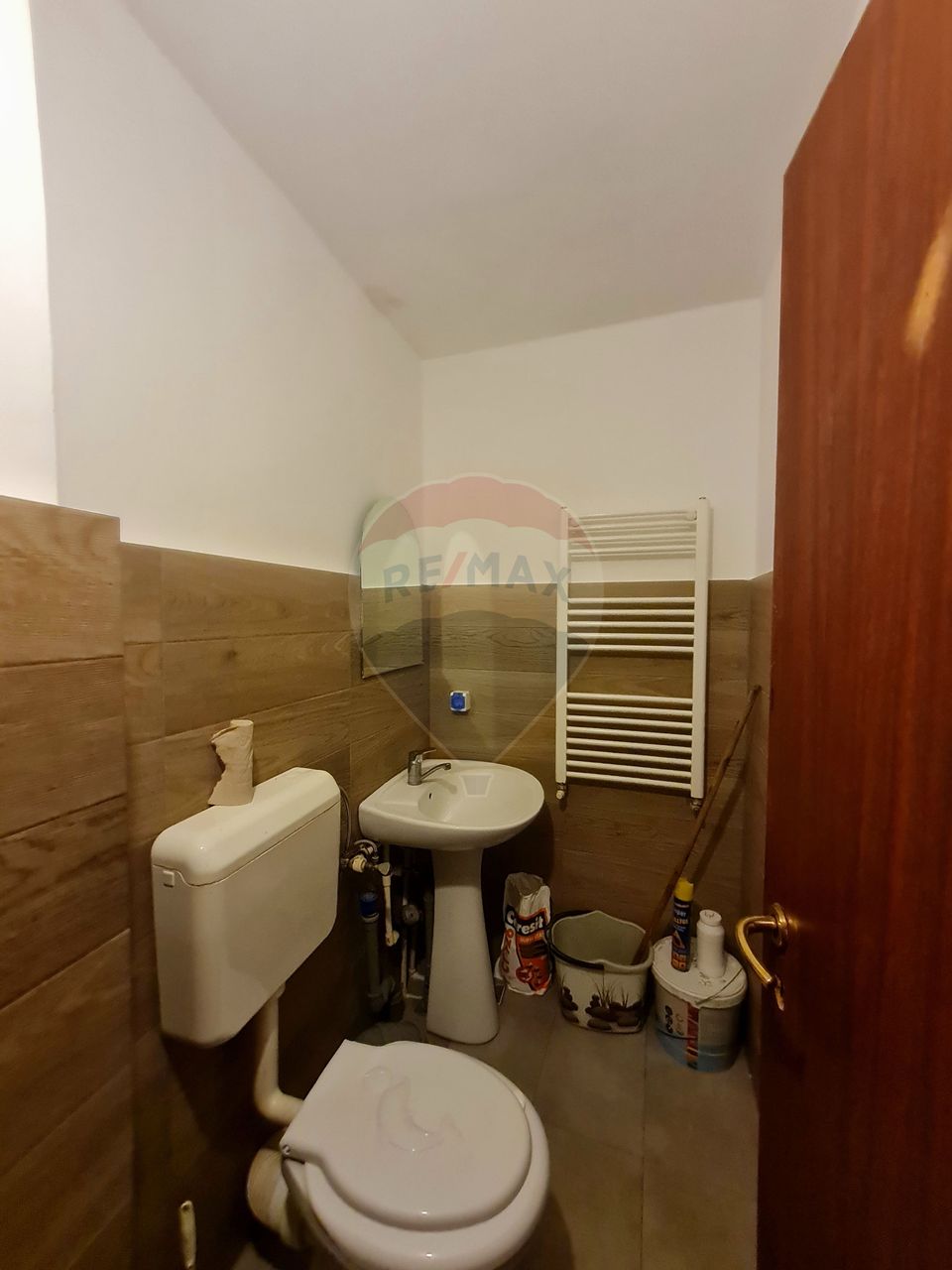 Apartament cu 4 camere de închiriat  langa spitalul judetean