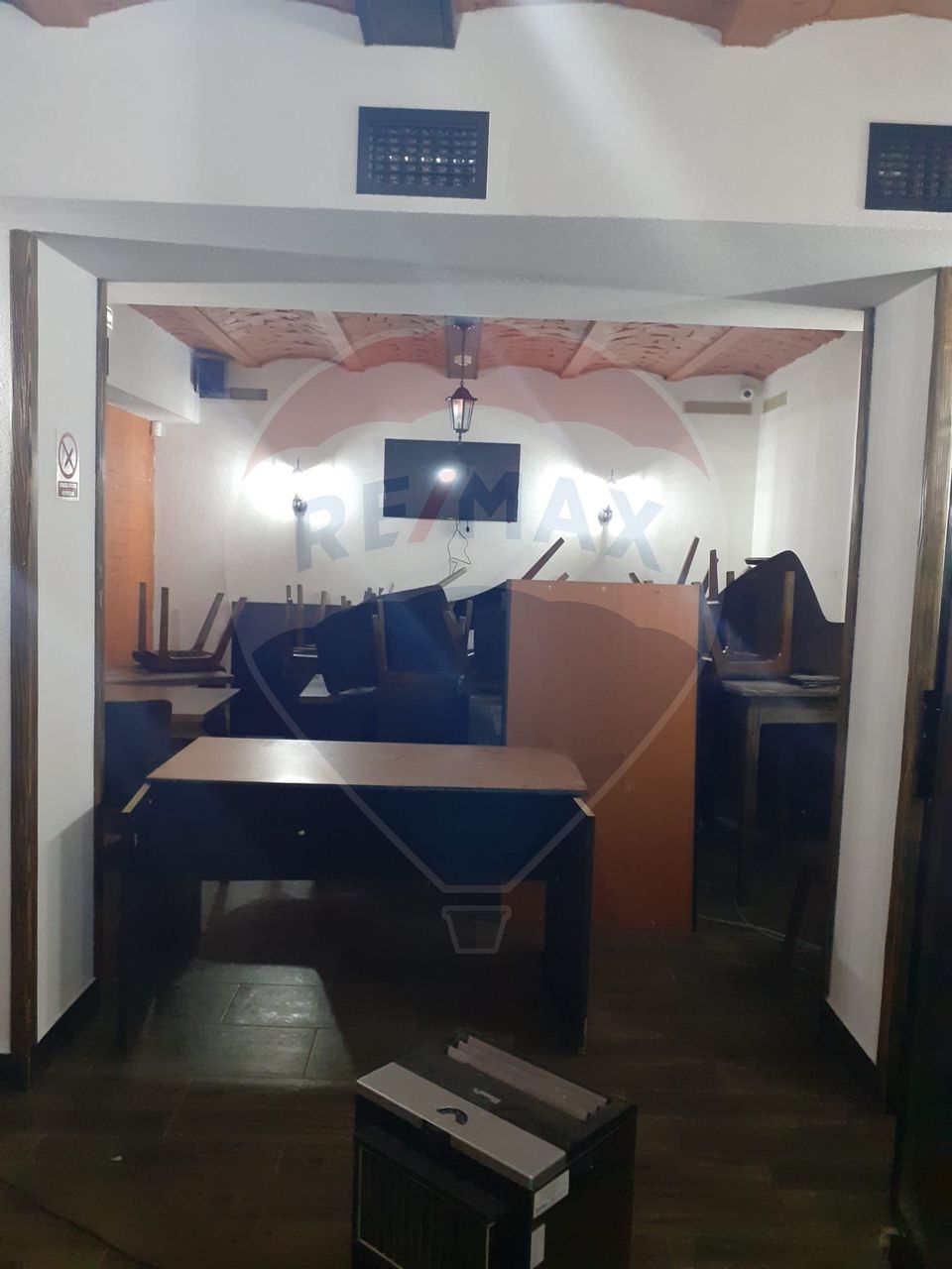 Spațiu de birouri/comercial -  parter+demisol /P+E+M, 360 mp, Unirii