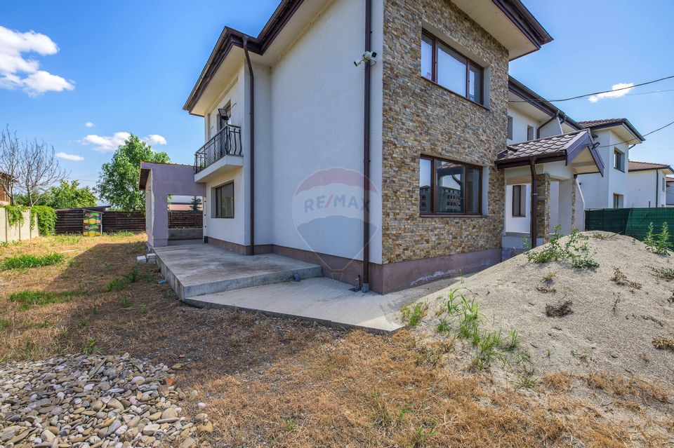 6 room House / Villa for sale, Exterior Est area