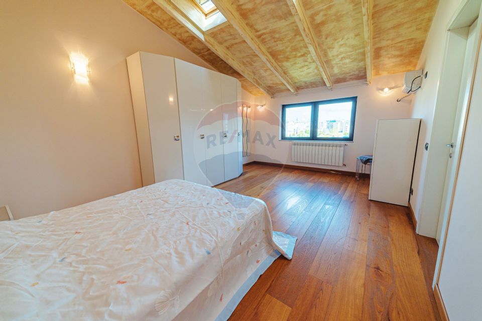 Elegant 3 rooms apartment for sale in Unirii Square area
