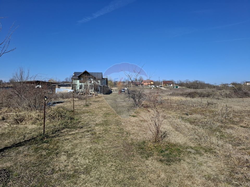 Land 3,812sqm Peris / Strada ingerasilor