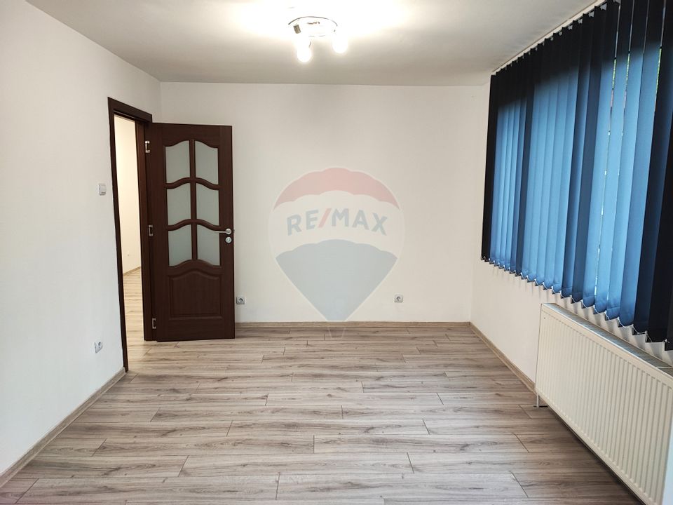 45sq.m Commercial Space for rent, Rogerius area