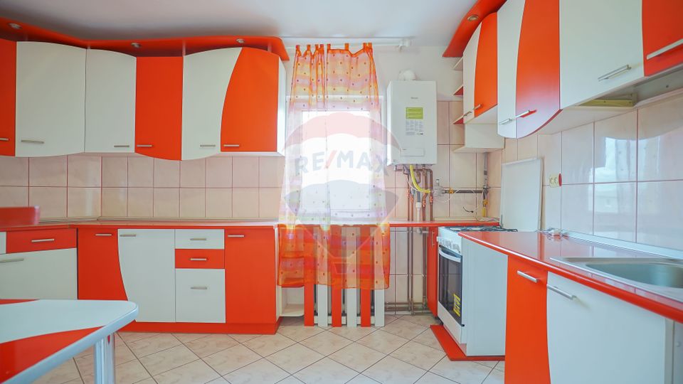 REZERVAT ! Apartament cu 2 camere de vânzare în zona Tractorul
