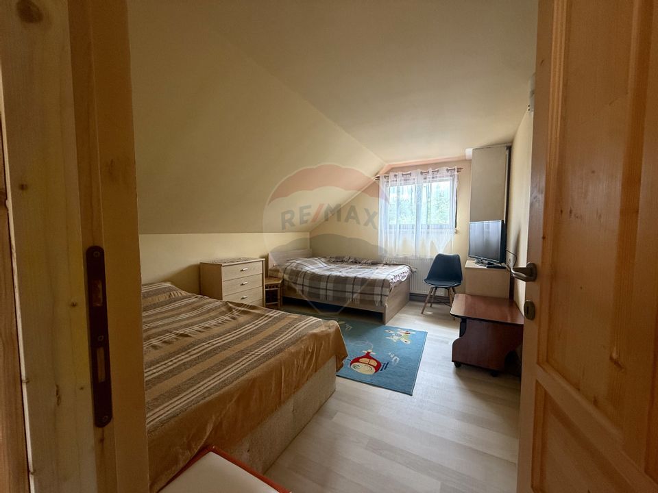 Comision 0% Casă de vânzare în Stolna cu livada,ciubăr,teren de 1464mp