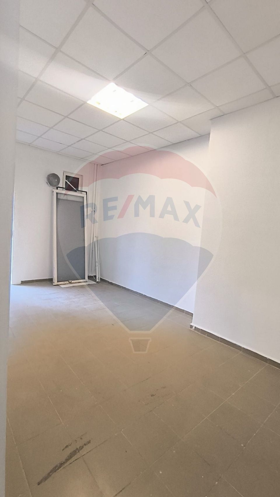 99sq.m Commercial Space for rent, Marasti area