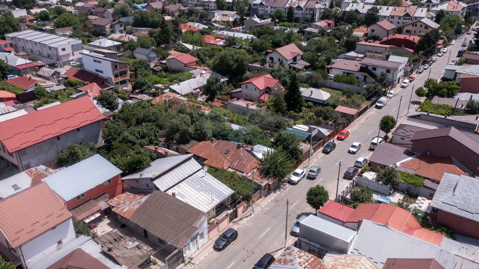 Vanzare casa demolabila si teren in Pantelimon, 150 m de Primarie