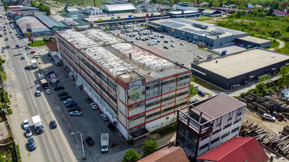 Spațiu industrial de vânzare /  Fabrica de mobilă - Curtea de Argeș