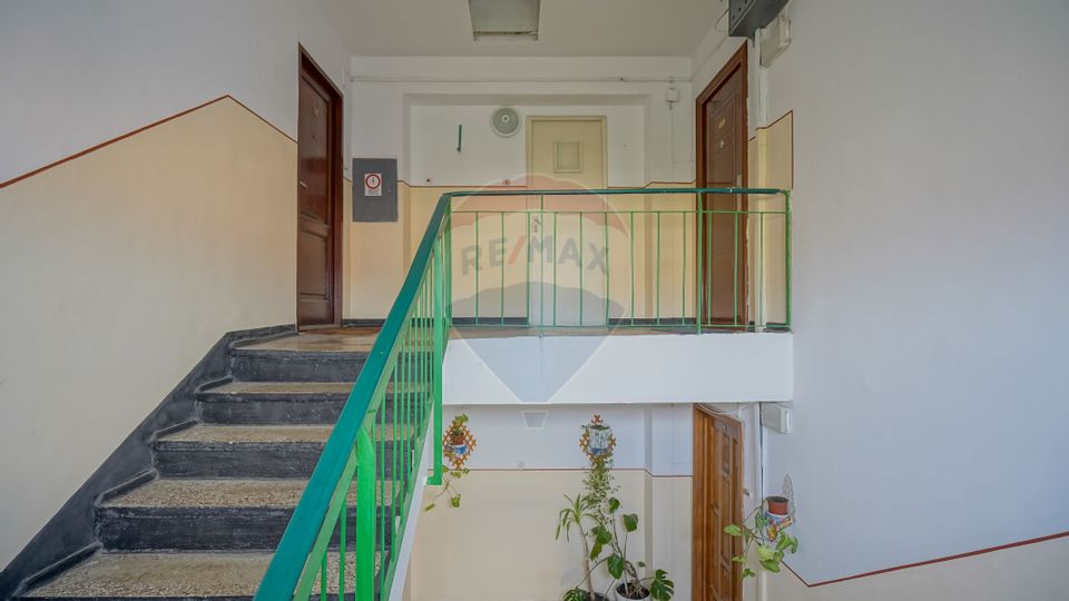 3 room Apartment for sale, Bartolomeu area