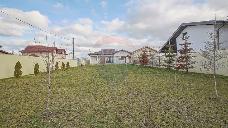 Casă single pe un nivel, construcție premium–Cartier Izvor, Tărlungeni