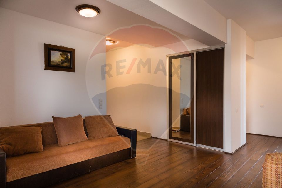 4 room Apartment for rent, Plopilor area