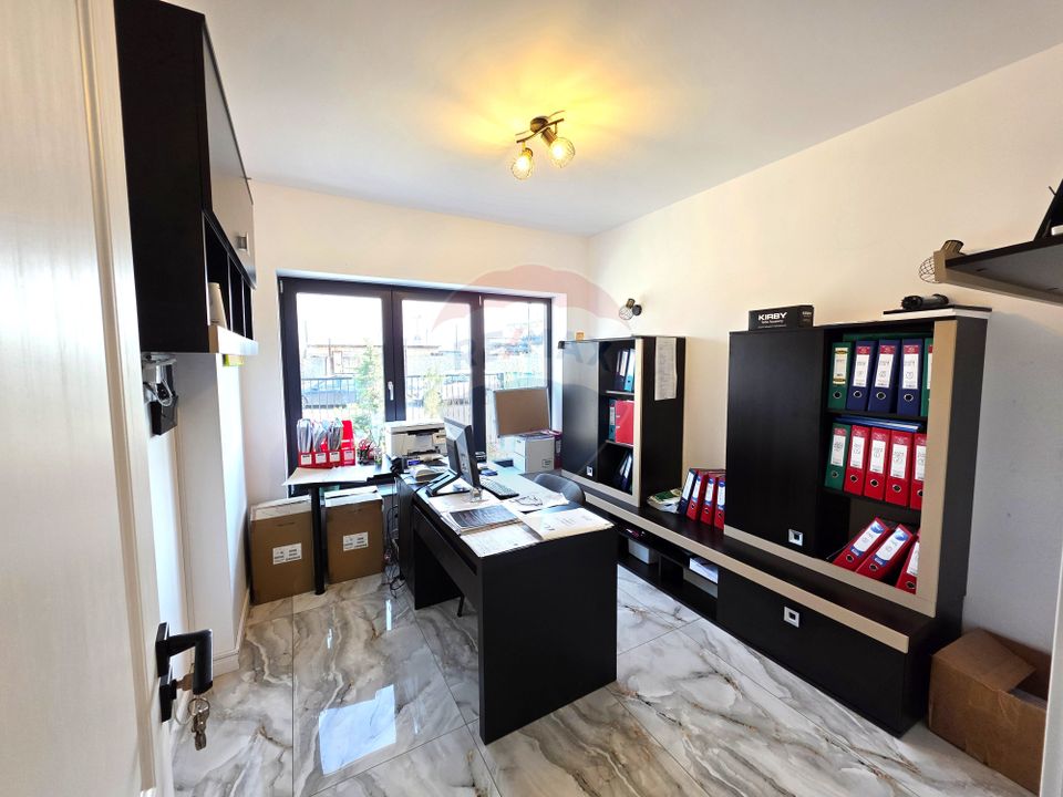 4 room House / Villa for sale, Micro 14 area